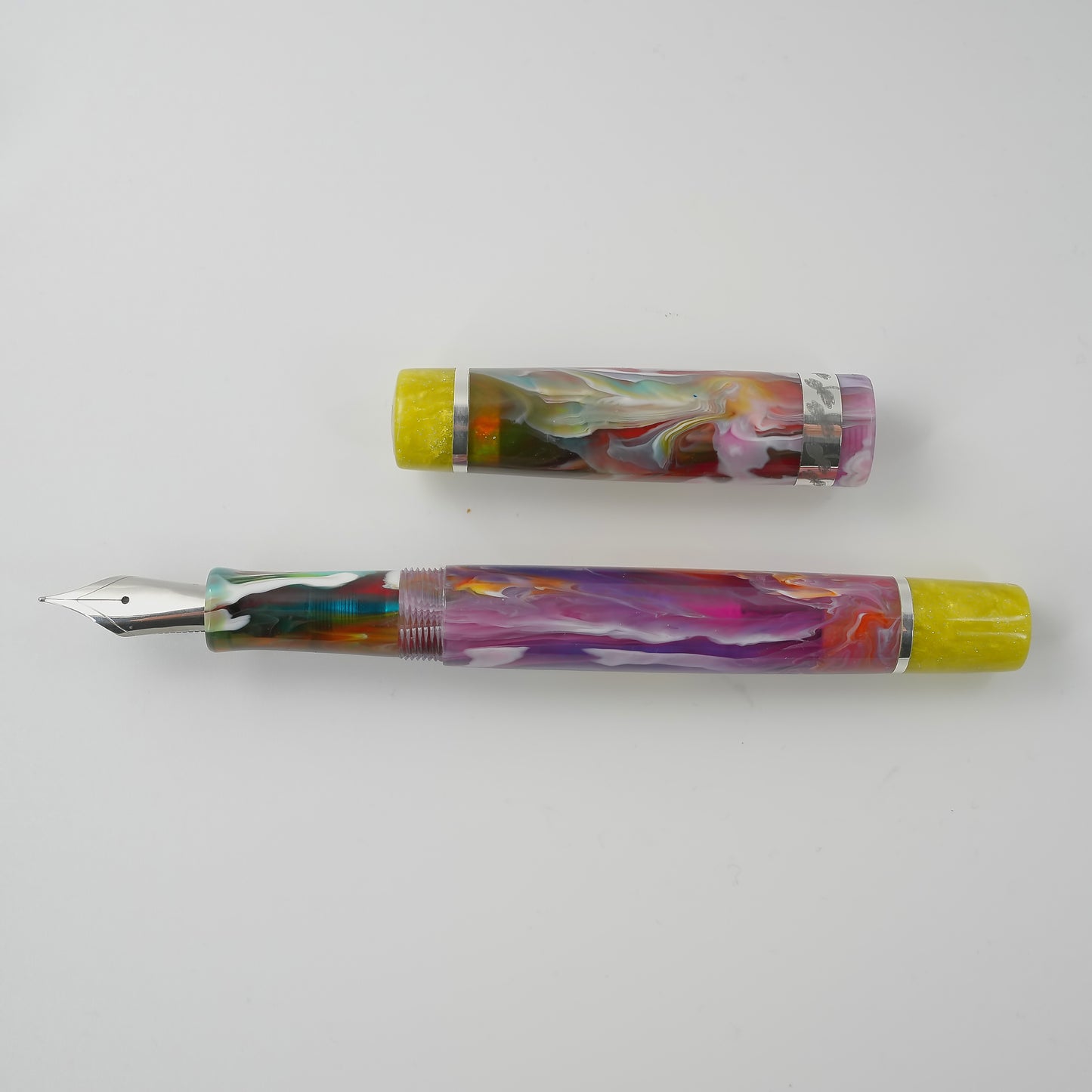 Simply Elegant, PM1 Lemon tops, banded.