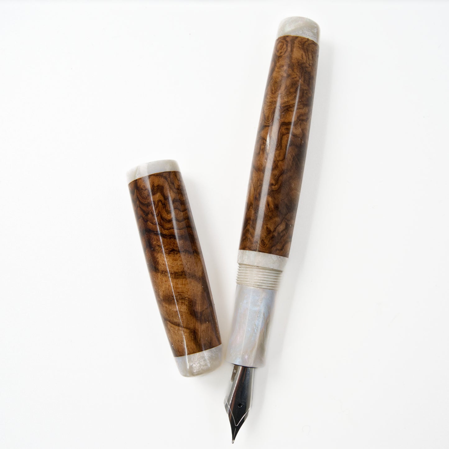 Wood Series Walnut Burr Fountain pen.
