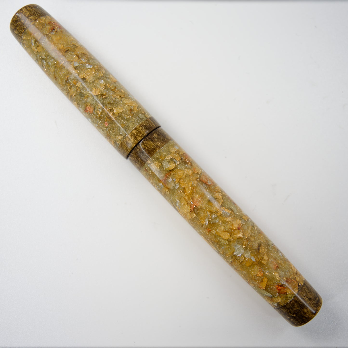 Simply Elegant Fountain pen Glorious Golden Glow.