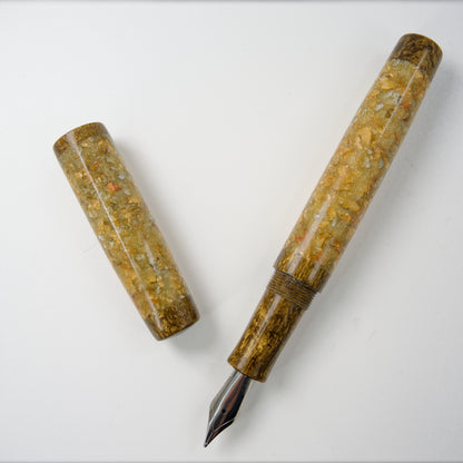 Simply Elegant Fountain pen Glorious Golden Glow.