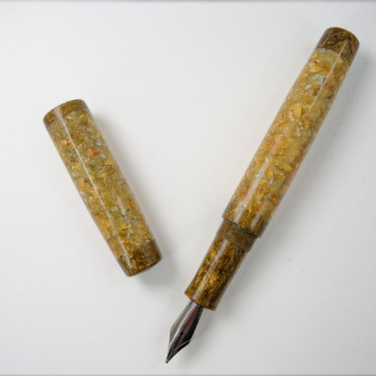 Simply Elegant Fountain pen Glorious Golden Glow.