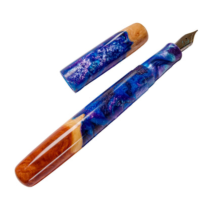 Wood Hybrid Fountain Pen, Majestic Blue Mix.