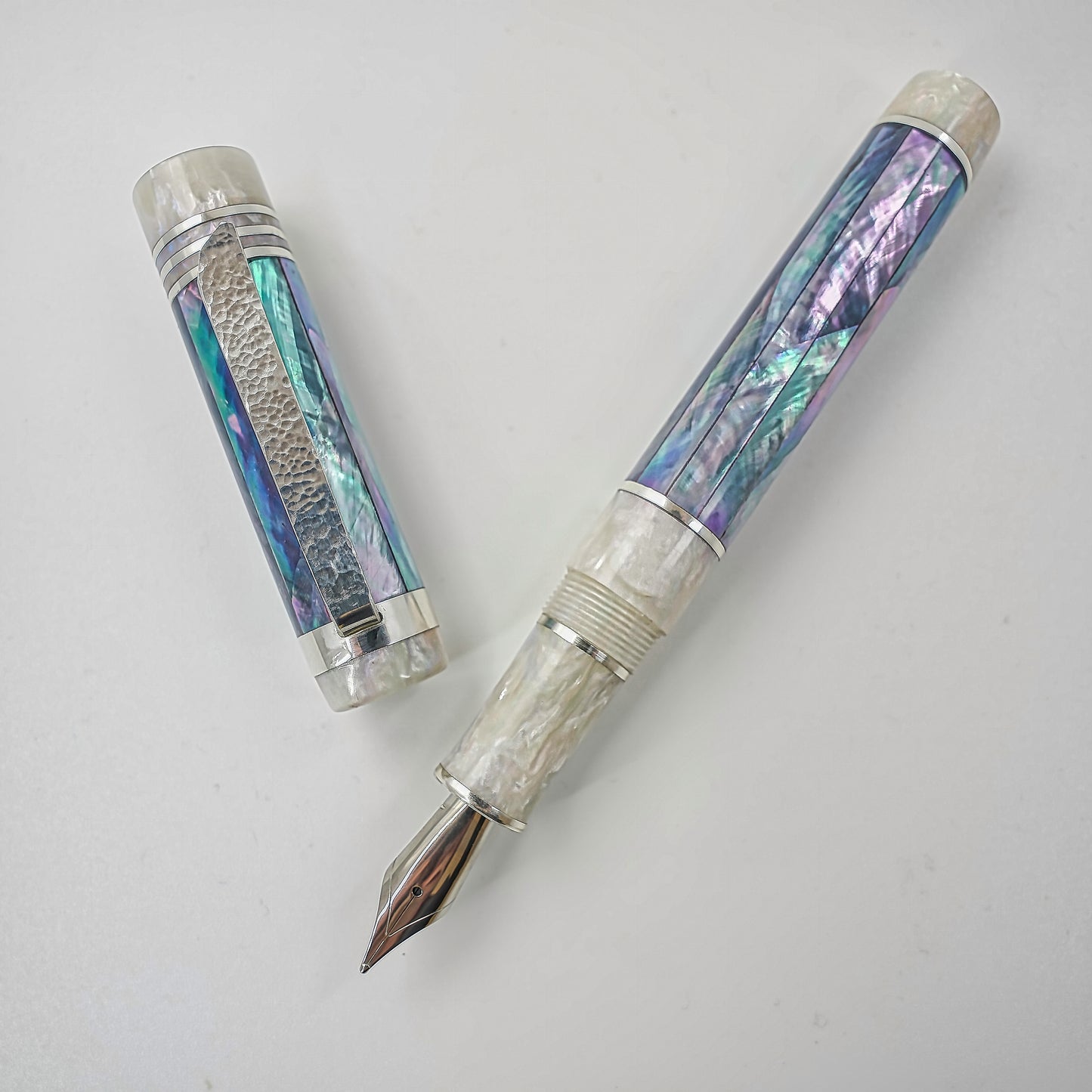 Bamaluz Mother of pearl dark strip