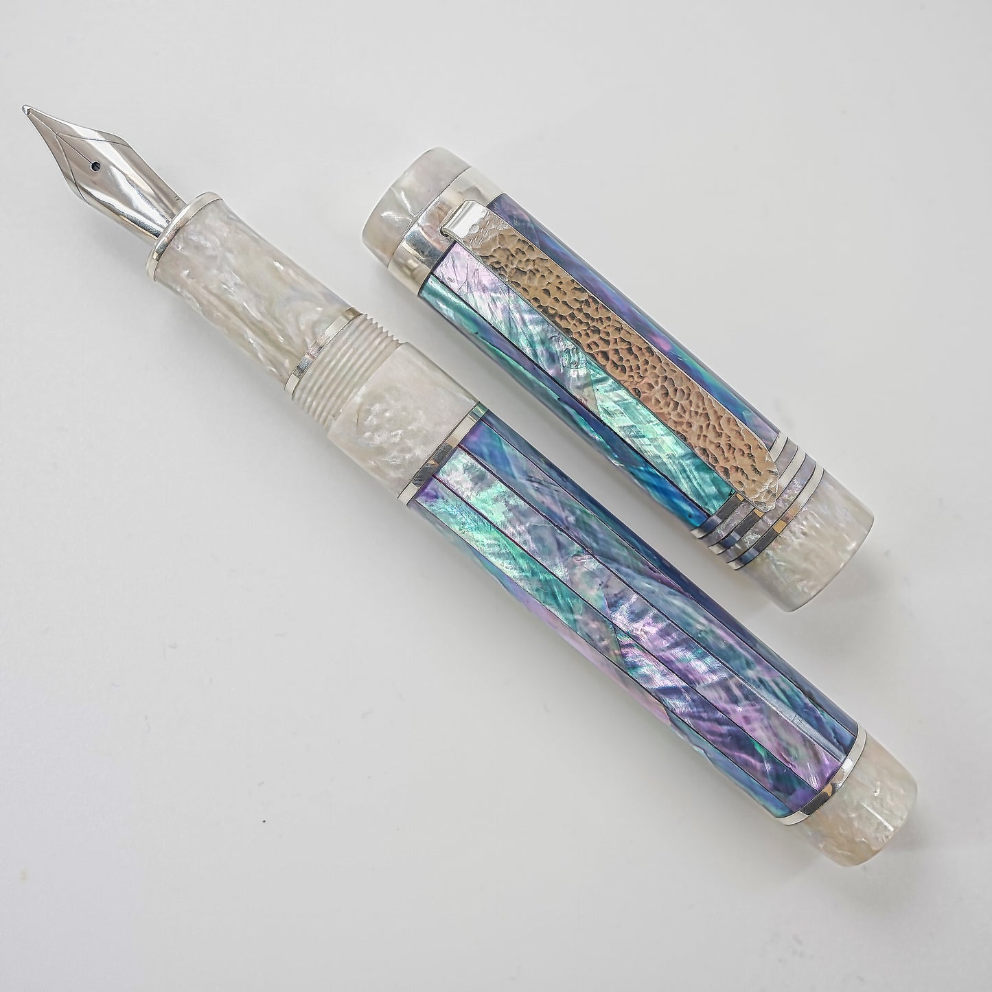 Bamaluz Mother of pearl dark strip