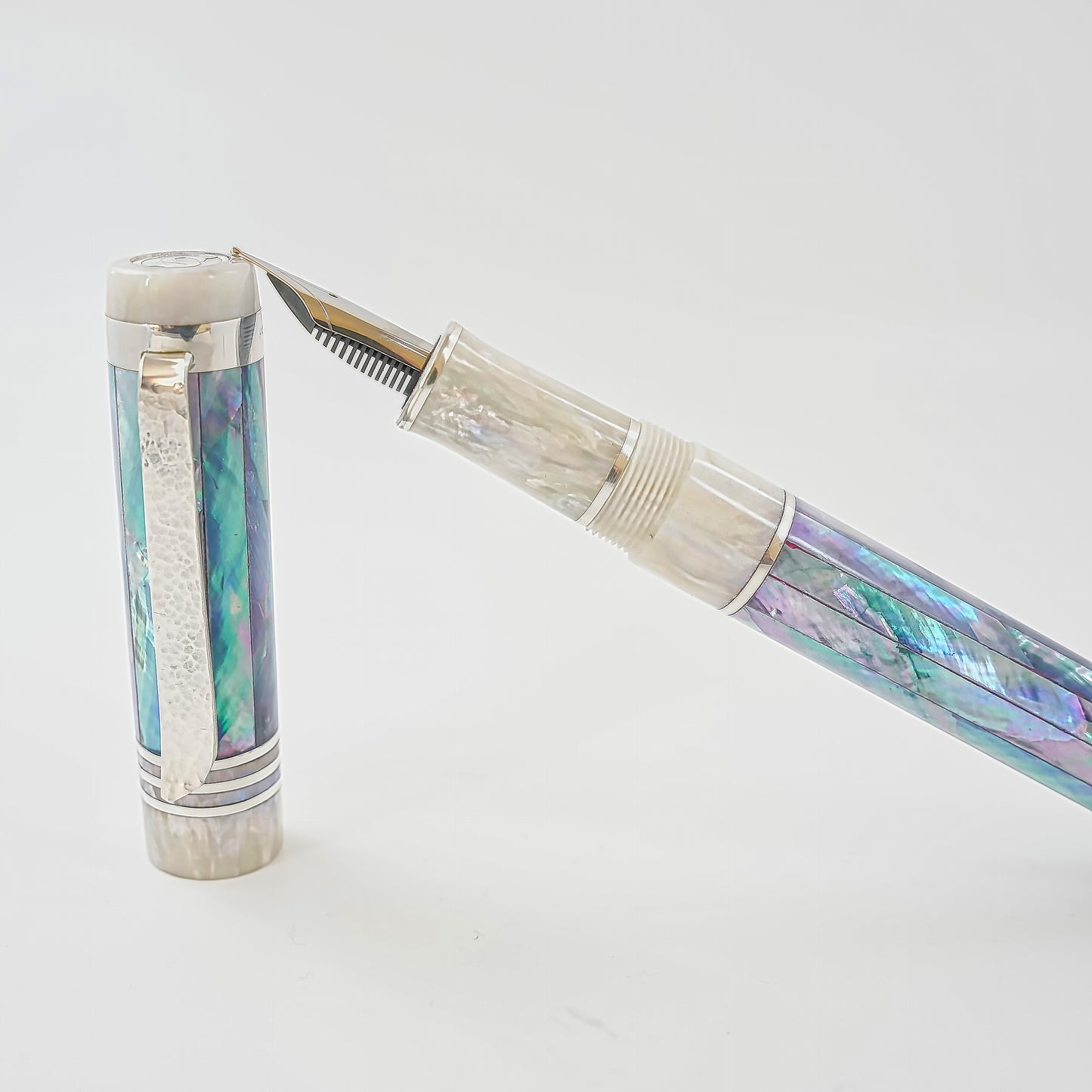Bamaluz Mother of pearl dark strip