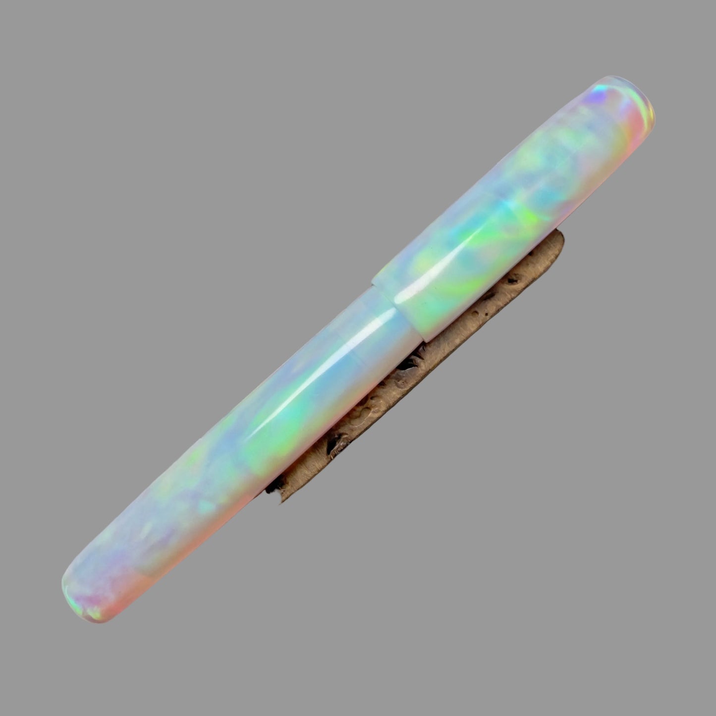 Oparex Nebula Opal, Aurora White. No 4